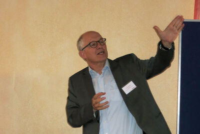 Dr. Claude Vaney - Cannabinoide in der MS-Therapie